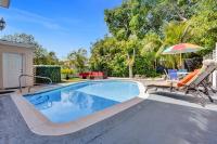 B&B Hallandale - Paradise Villa Wheated Pool Close To Beach - Bed and Breakfast Hallandale