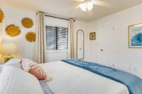 Woodsy Retreat, steps to Bay - Hot tub! - Chambres d'hôtes Gulf Breeze