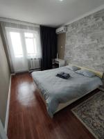 B&B Chymkent - 2 комнатная Нурсат вдоль Аллеи - Bed and Breakfast Chymkent