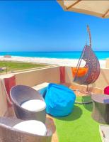 فيلا اول صف بحر مكيفه الساحل - Bed and Breakfast El Alamein