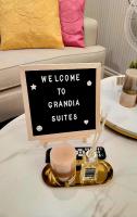 Grandia Suites Tagaytay 2 BR condo with balcony - Ferienwohnung