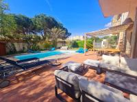 Coeur de ville maison piscine - B&B