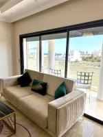 Luxury Sea View 3 Bedrooms, Central AC, WiFi