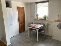 Fin lägenhet på Bjäre med nära till natur och nöje - Chambres d'hôtes Båstad