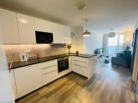 New apt, parking in garage in matador resident - Ferienwohnung Bratislava