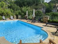 Atalaya - Maître de Cabestany - Gîte avec piscine pour 8 personnes - 3 chambres en suite - Chambres d'hôtes Llo
