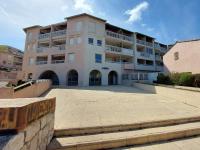 STUDIO PORT VAUBAN excellente situation climatisé Box Fibre - B&B