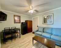 Beachview 216 by ALBVR - Studio in the heart of it all, just steps to the beach and Hangout! - B&B