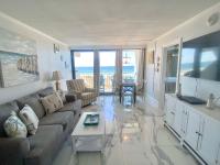 Island Winds East 202 by ALBVR - Beautifully renovated beachfront condo & steps away from Hangout & more! - Ferienwohnung