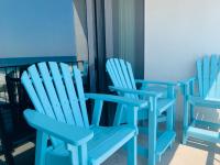 Island Winds East 308 by ALBVR - Beautifully renovated beachfront condo & steps away from Hangout & more! - B&B Gulf Shores