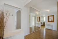 Noosa Quays Waterfront Accomodation - Bed and Breakfast Noosa Heads