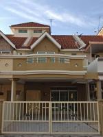 Cheerful 3-Bedroom Residential Home with Free WIFI - B&B Butterworth
