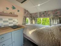 B&B Wigton - Molly The Vintage Caravan. - Bed and Breakfast Wigton