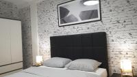 Mac Aviator City Center Two Double Bed Apartment - Bed and Breakfast Niš