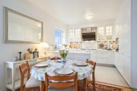 Delicius apartment near the Beach,Metro, Airport - B&B