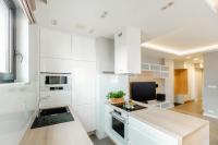 Apartament Jana Kazimierza 47 - 2 rooms, 70m2, Balkon, Parking, szybkie WI-FI - Chambres d'hôtes Varsovie