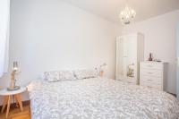 Apartment mit 2 Schlafzimmern und Balkon