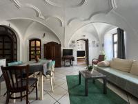 Historický apartmán v centre mesta-2min pešo na námestie - Ferienwohnung Neusohl