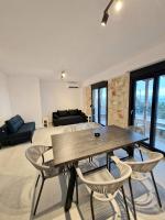 Apartamento con balcón