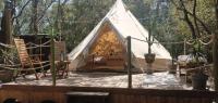 Évasion en pleine nature, Tipi insolite et Jacuzzi au Pont du Gard ! - Ferienwohnung