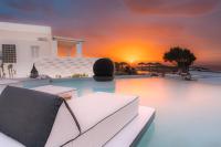 Lovely House at Oia Village Center - B&B