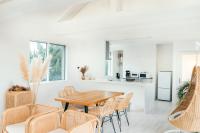 N vacation stay サウナ導入 海を見ながらバーベキュー可能 リゾートインテリアの一軒家 - B&B Isumi