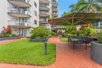 Cairns Esplanade Apartment - B&B Cairns