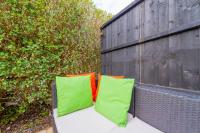 Studio Annexe by Papermill, Deeside - En-Suite, Heswall - B&B