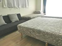 B Shinjuku Self Check in - B&B Tokyo