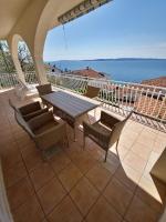 Apartment mit Meerblick