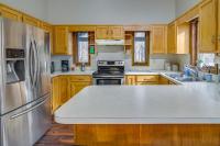 Lovely Poconos Cabin with Resort Amenities! - B&B Gouldsboro