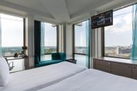 Executive Zimmer mit Kingsize-Bett und Panoramablick