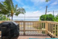 B&B Hale‘iwa - Shark's Cove Ocean View Deck near Pipeline 2BR conact us for price drop - Bed and Breakfast Hale‘iwa