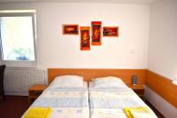 Doppel- oder Zweibettzimmer