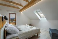 Apartment mit Balkon