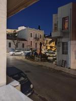 Sunny apartment right under Parthenon - B&B Atenas