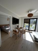 B&B Ķesterciems - Albatross Getaway by the sea, SPA and forest with a Terrace - Bed and Breakfast Ķesterciems