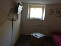 One-Bedroom Apartment (semi-basement)