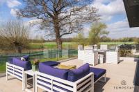Waterfront Lodge Windsor Racecourse Marina - By Tempstay - Ferienwohnung Windsor