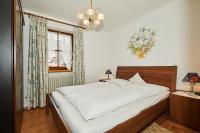Apartment mit Balkon