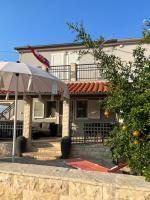 Apartments Stone - Ferienwohnung Vrsi