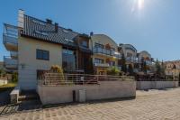 Klimatyczny Apartament Sun Seasons 24 w Rewalu Blisko Plaży by Noclegi Renters - B&B