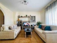 George House - B&B Archangelos