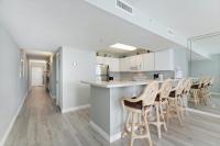 One-Bedroom Apartment 1011 with Sea View
