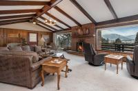 Spacious Colorado Retreat with Deck and Mountain Views - B&B