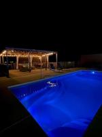 Mucho Gusto - B&B Bandera