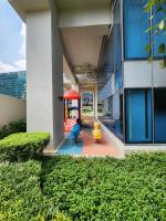 Spacious Cozy Unit Steps Away from Major Malls with Washer Dryer for Family, Long Stay and WFH - Chambres d'hôtes Manille