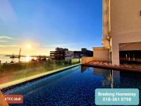 BRADONG HOMESTAY - MUSLlM ONLY, 3 Queen Bedrooms, Seaview, Infinity Pool, Gym, near Drawbridge & KTCC Mall - B&B Kuala Terengganu