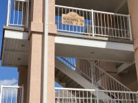 Lake Front 2BR Walk-In with Large Deck - FREE TICKETS INCLUDED - 79-1 - Bed and Breakfast