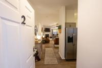3BR Condo with Recliners - Central Location - Stairs Required - FREE TICKETS INCLUDED - FC39-2 - B&B